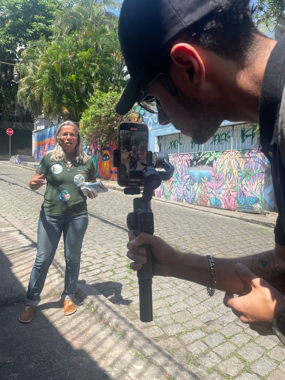Bastidores da equipe Mais Acao durante uma gravacao externa